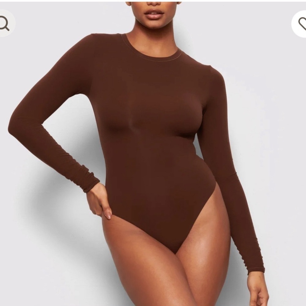 Skims long (A1) sleeve bodysuit NWT COCOA SIZE S